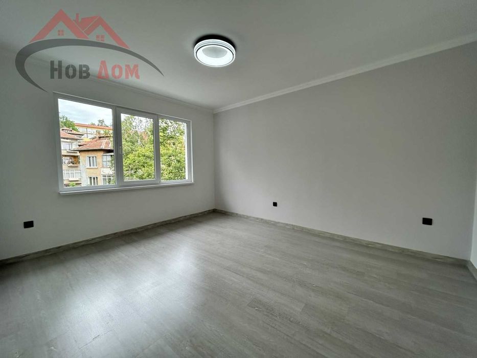 Продава се Тристаен апартамент в Велико Търново, Център - 118 кв.м за 1339 €/кв.м - Снимка #9