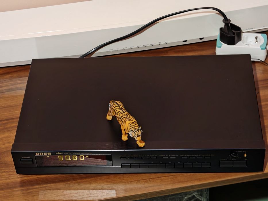 Uher UT-1000R. Tuner premium. Din vremuri de aur. Ca nou. Preț fix !