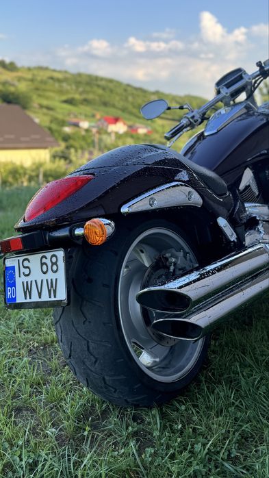 Suzuki Intruder 1800 / Boulevard M109R