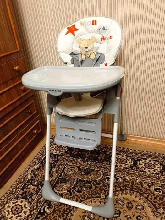 Детский стульчик для кормления в идеальном состоянии