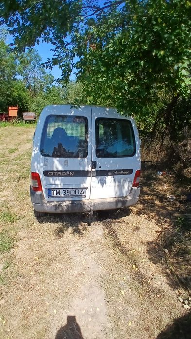 Schimb 2 mașini  cu cross sau atv golf 4 1.9tdi  si citrone 1.5