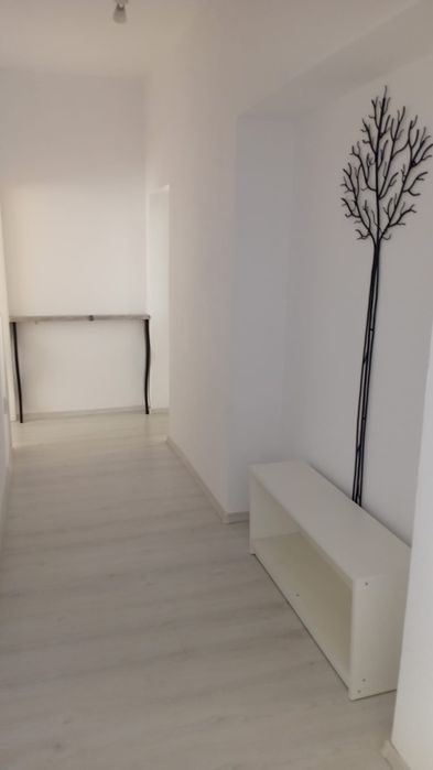Închiriez apartament
