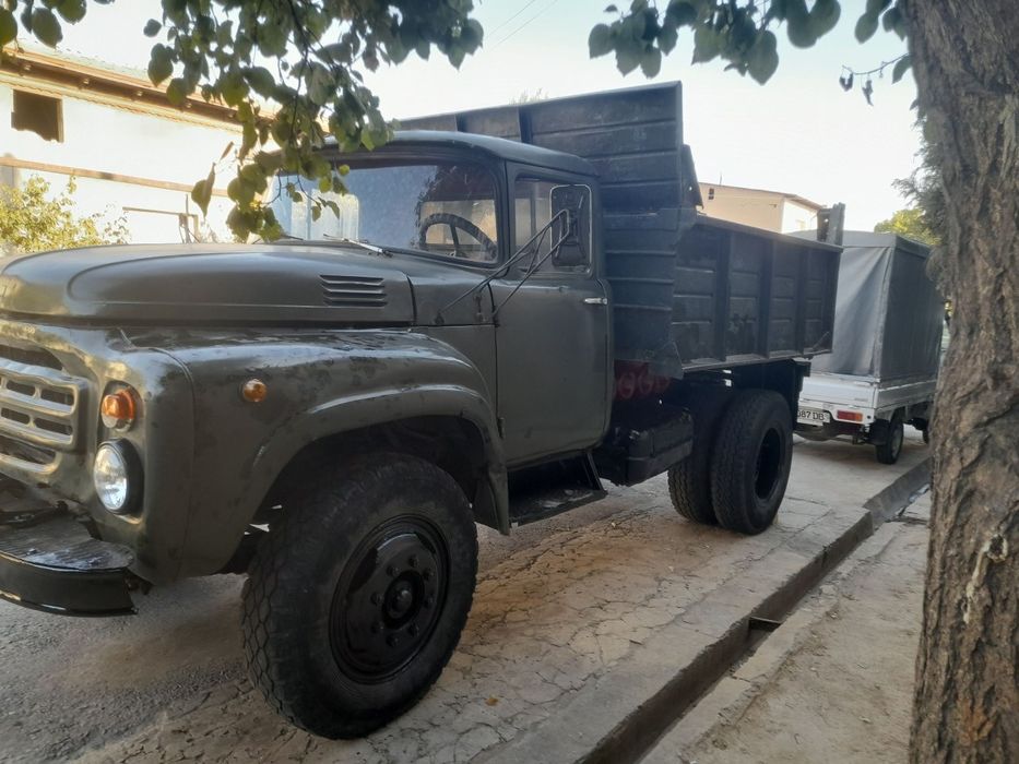 Zil sotiladi yoki obmen bor laboga