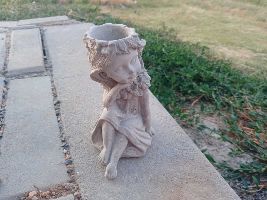 Саксии/ кашпи за кактуси/ сукуленти