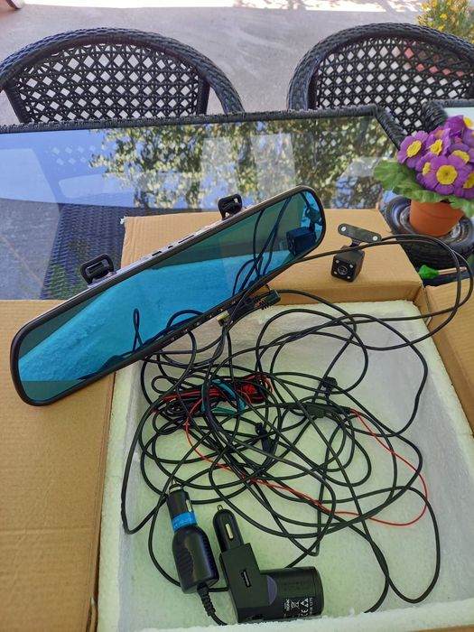 oglinda auto cu camera fata spate