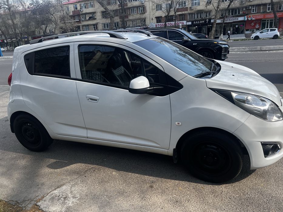 Arenda Spark 4 pozitsa avtomat 2017 yil kraska toza probeg 141,000 km