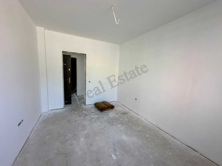 Продава се Двустаен апартамент в Благоевград, Широк център - 48 кв.м за 1103 €/кв.м - Снимка #3