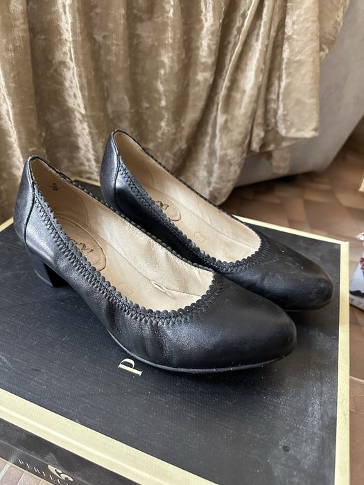 Туфли бренда caprice