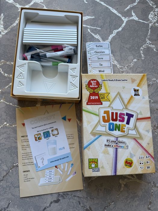 Бордови игри - Unstable unicorns, Monopoly, Jenga, Just one, Трамвай Т