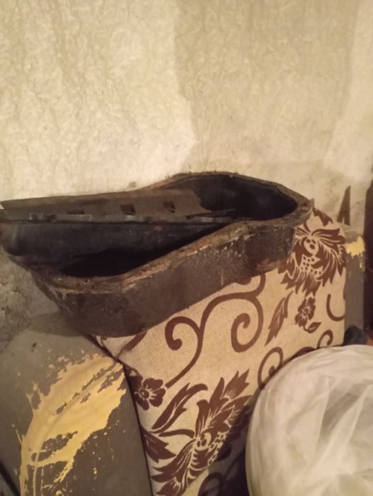 Продам запчасти на Ауди