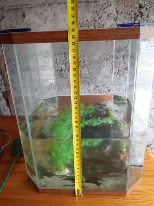 Продам аквариум 20 лит.