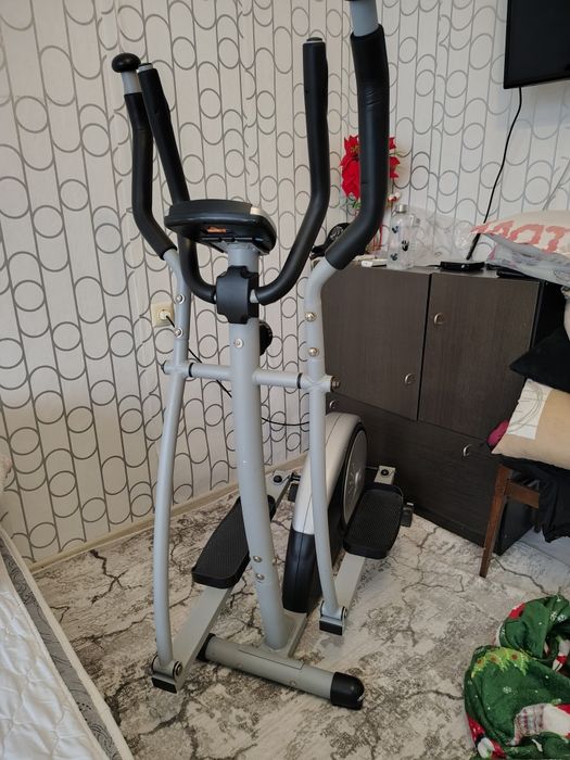 Продавам Кростренажор