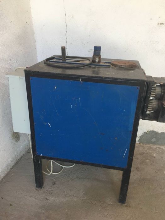 Xolodni kovka stanok sotiladi.