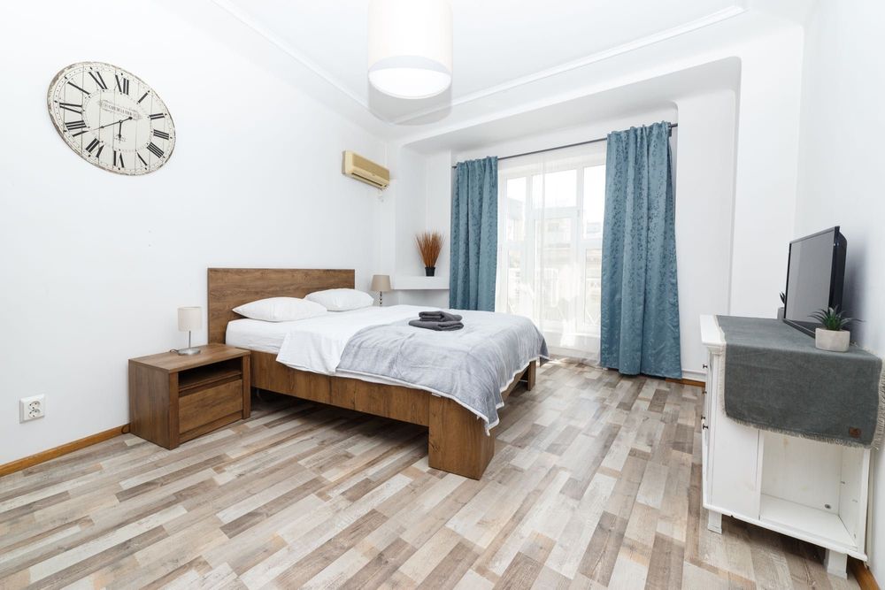 Inchiriez Apartament Regim Hotelier Zona Coresi Mall