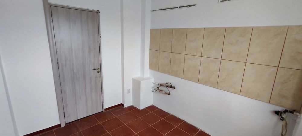 Proprietar, Mihai Bravu intersectie Calea Vitan, bloc 1983