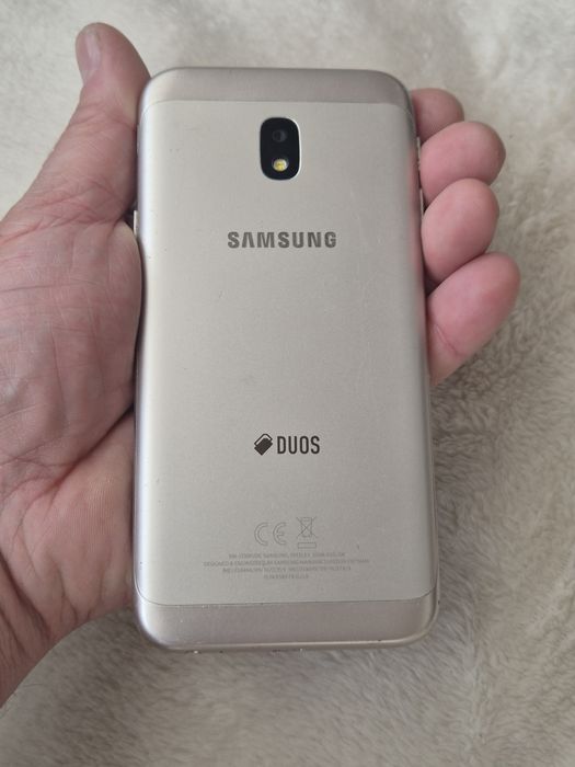 Telefon Samsung J3