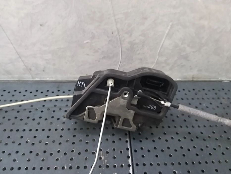Broasca usa stanga spate bmw seria 1 e81 e87 7167069