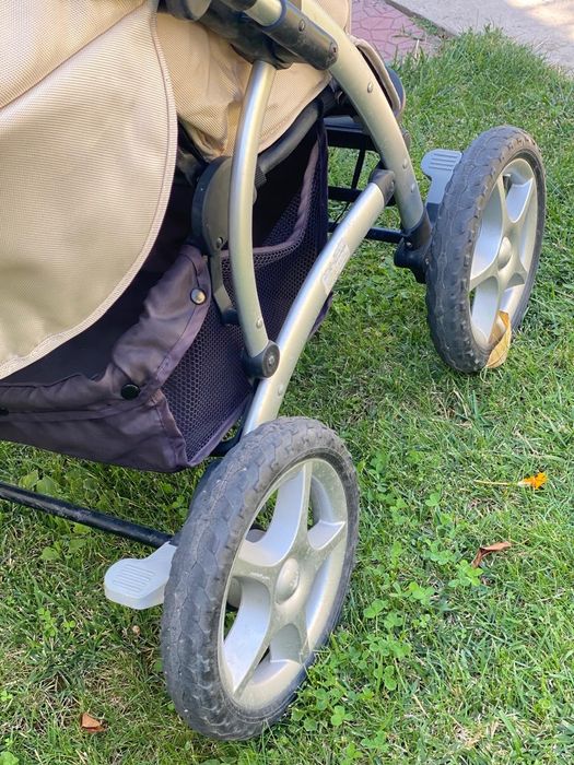 Детская коляска.