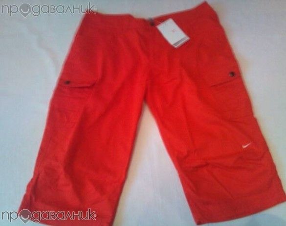 Нови оригинални дамски 3/4 панталонки Найк