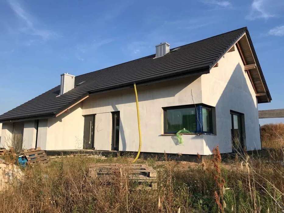 Vand case modulare din panouri sandwich