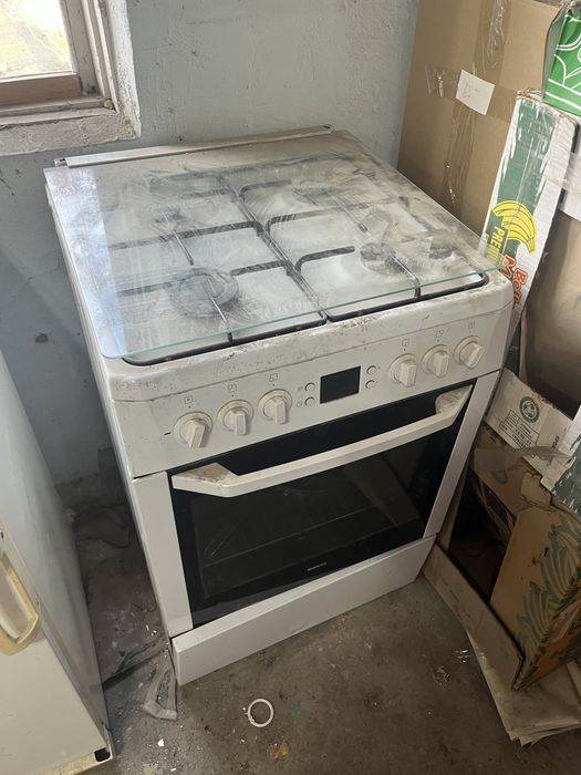 Газ плита с духовкой