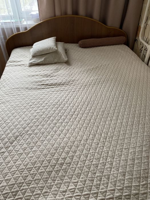 Кровать двуспальняя бу