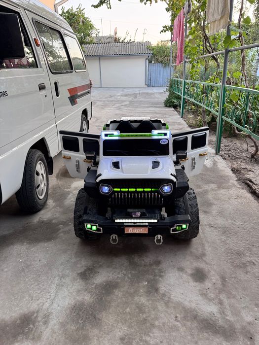 Детская машина электронная в идеальном состоянии