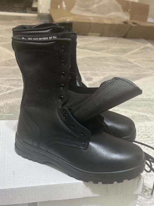 Продам туфли и берцы