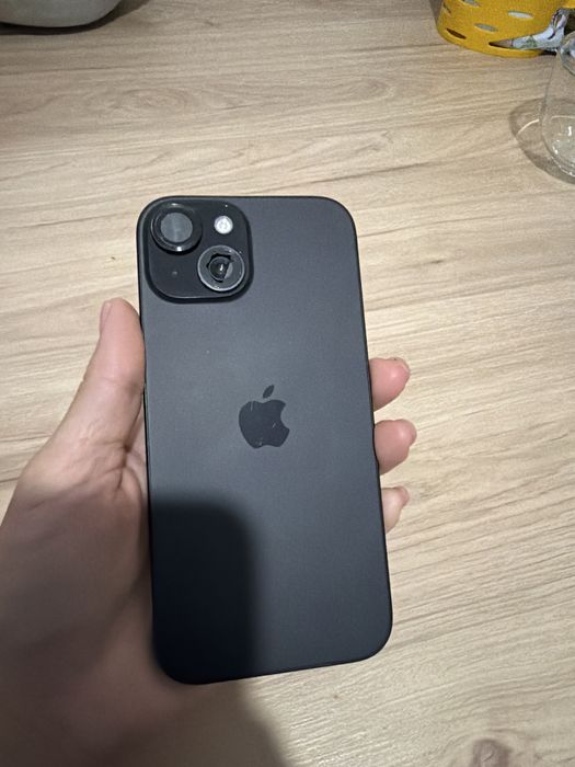 Продам 15 айфон 128г.