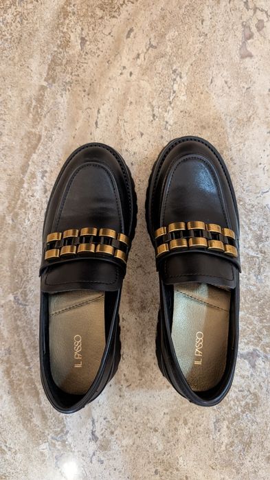 Pantofi negri din piele