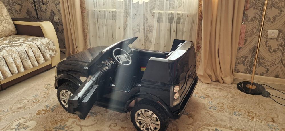 большая игрушечная машина