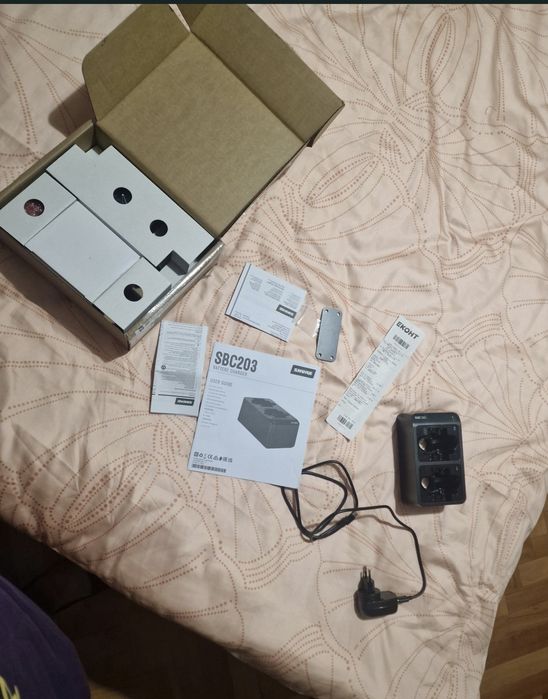 Зарядно с батерия за Микрофон Шур