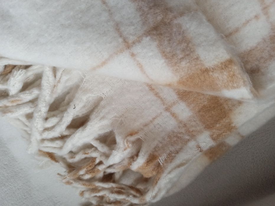 Шапка, барета, ръкавици, шал