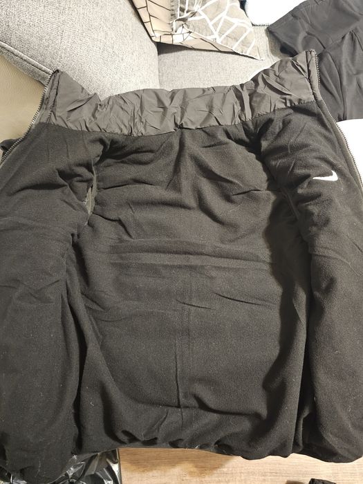 Vesta Nike neagra
