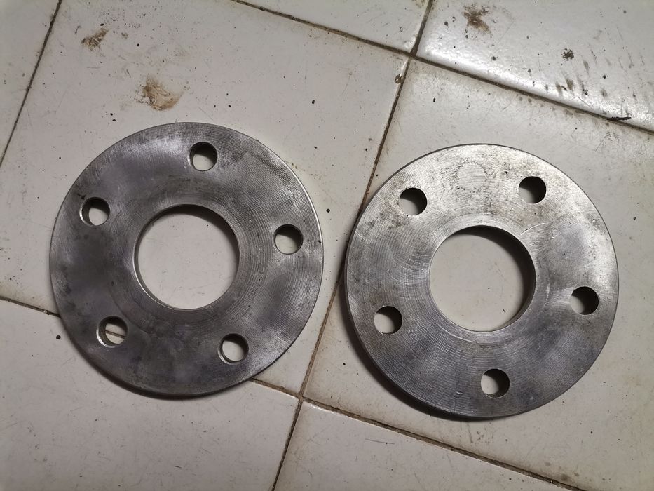 Фланци дистанционни