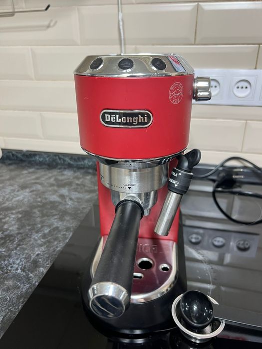 Кофеварка Delonghi