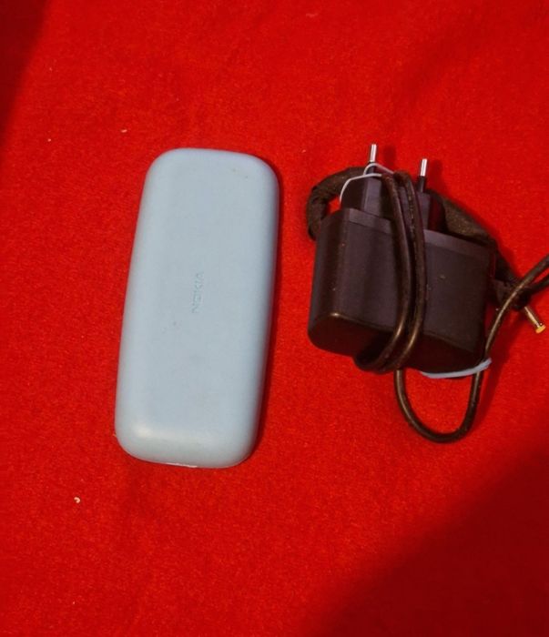 Telefon cu butoane Nokia perfect funcțional
