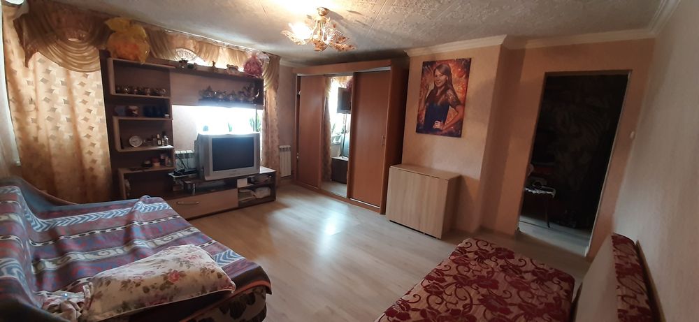 Продается Дом, полдома