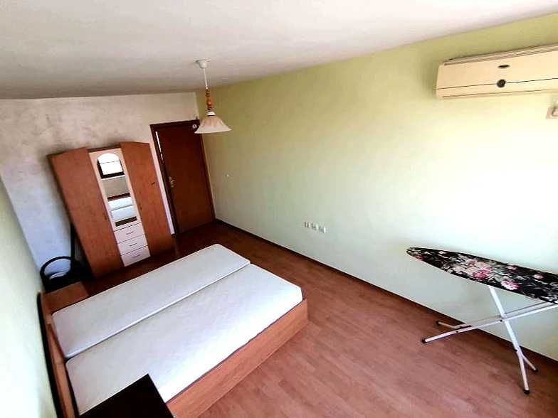 Дава се под наем Двустаен апартамент в Бургас, Лазур - 60 кв.м за 255 € - Снимка #3