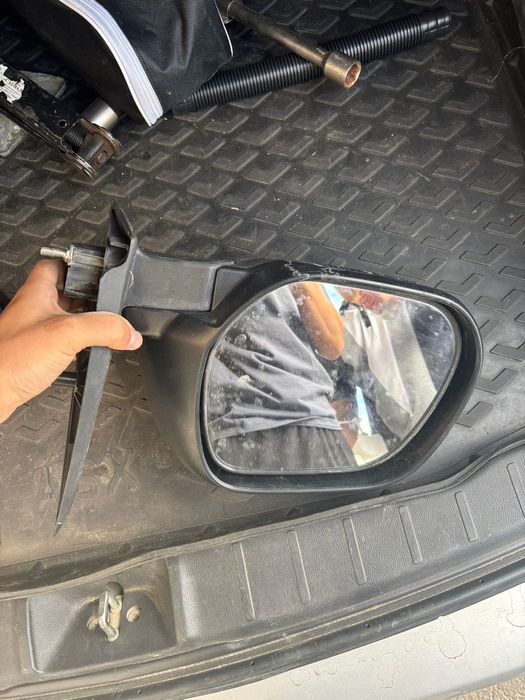 Боковой зеркало серый