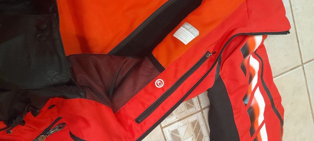 Горнолыжный костюм. Descente.