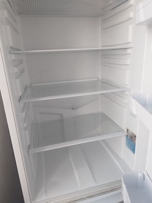 Продам холодильник Индезит