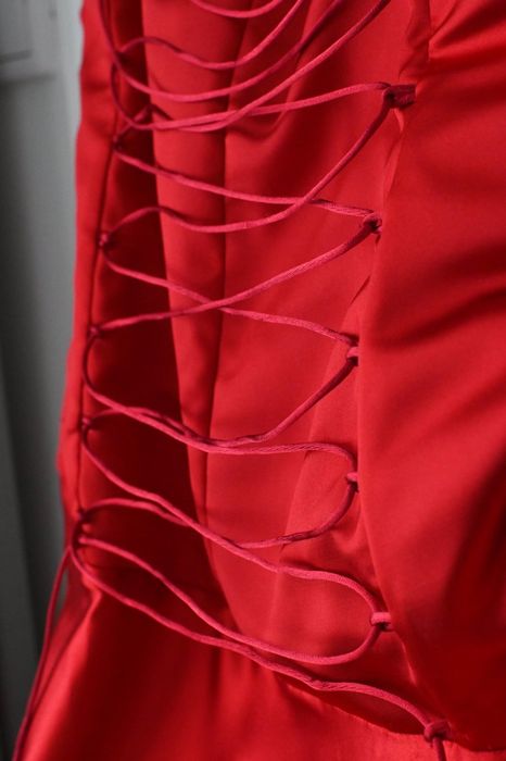 Нова официална дизайнерска бална рокля