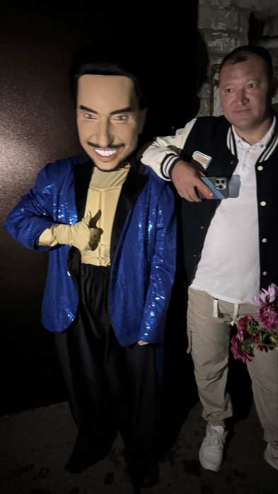 Артур Пирожков, ростовые куклы