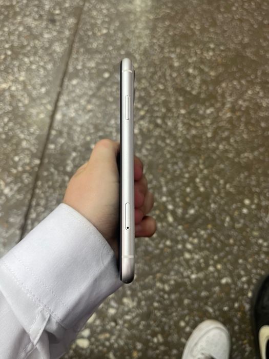 iPhone 11 продам 128гб
