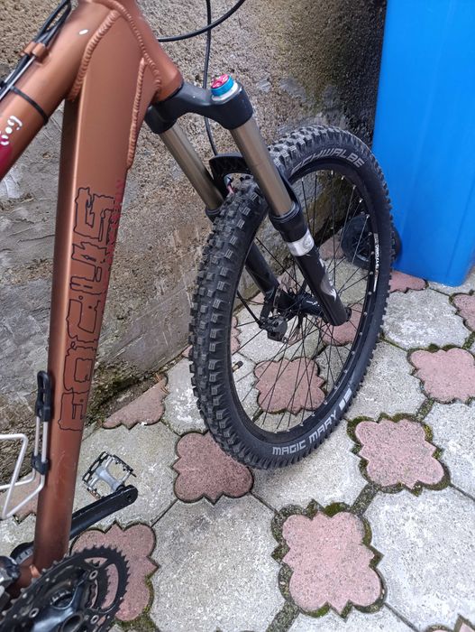 Bicicletă Focus , full Shimano, furcă fox 32. Roți 26