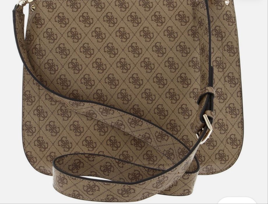 Оригинална чанта за през рамо GUESS