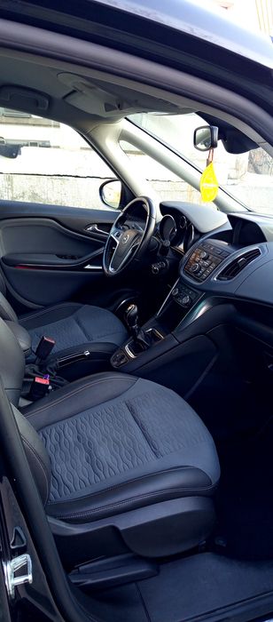 Opel Zafira 1.6 EcoM Turbo Navy Tourer-бенз/газ Нов внос Italia