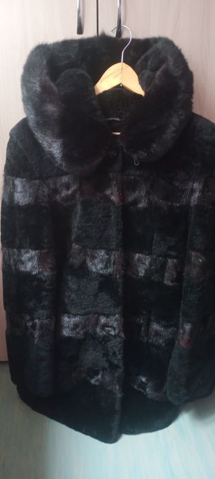 Мутоновая шуба с норковыми кусочками