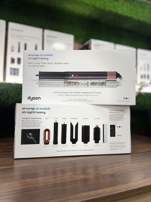 Straight + Wavy Dyson Co-anda2x
